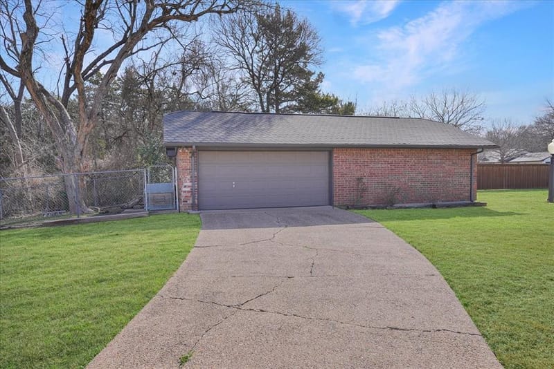 604 S Hampton Road, Oak Leaf TX 75154 - Photo 37