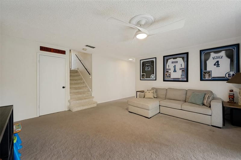 909 Edgecliff Drive, Bedford TX 76022 - Photo 13
