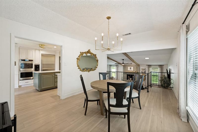 909 Edgecliff Drive, Bedford TX 76022 - Photo 7