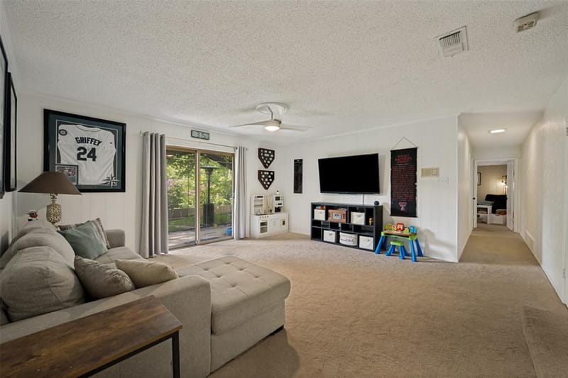 909 Edgecliff Drive, Bedford TX 76022 - Photo 14
