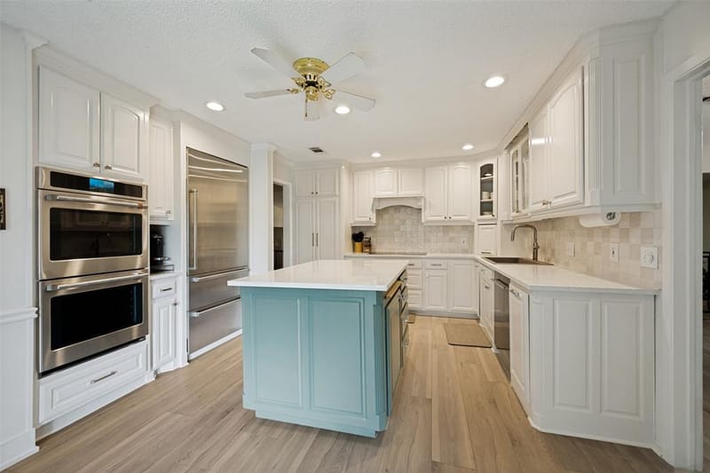 909 Edgecliff Drive, Bedford TX 76022 - Photo 11