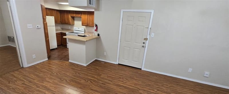 9805 Walnut Street # 204, Dallas TX 75243 - Photo 23