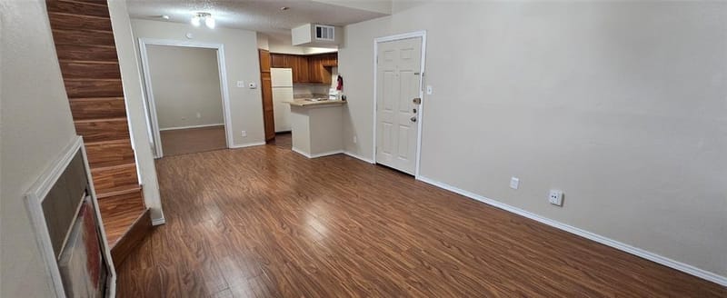 9805 Walnut Street # 204, Dallas TX 75243 - Photo 3
