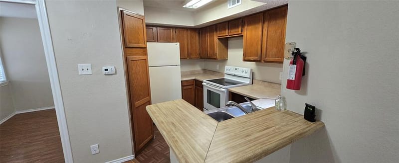 9805 Walnut Street # 204, Dallas TX 75243 - Photo 4
