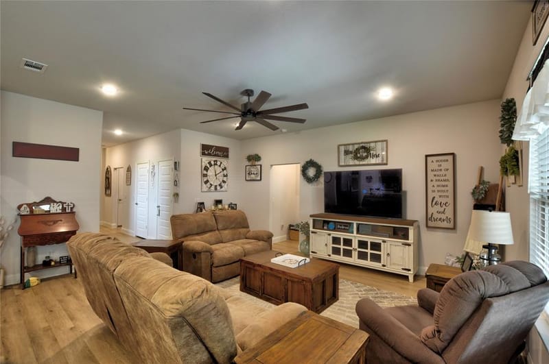 1917 Daybreak Drive, Venus TX 76009 - Photo 9
