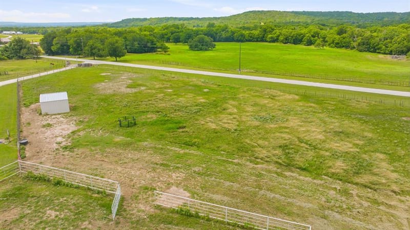 2400 Horsemans Drive, Stephenville TX 76401 - Photo 29