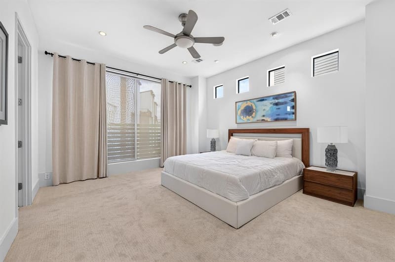 381 E Greenbriar Lane # 304, Dallas TX 75203 - Photo 27