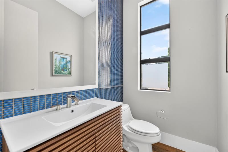 381 E Greenbriar Lane # 304, Dallas TX 75203 - Photo 26