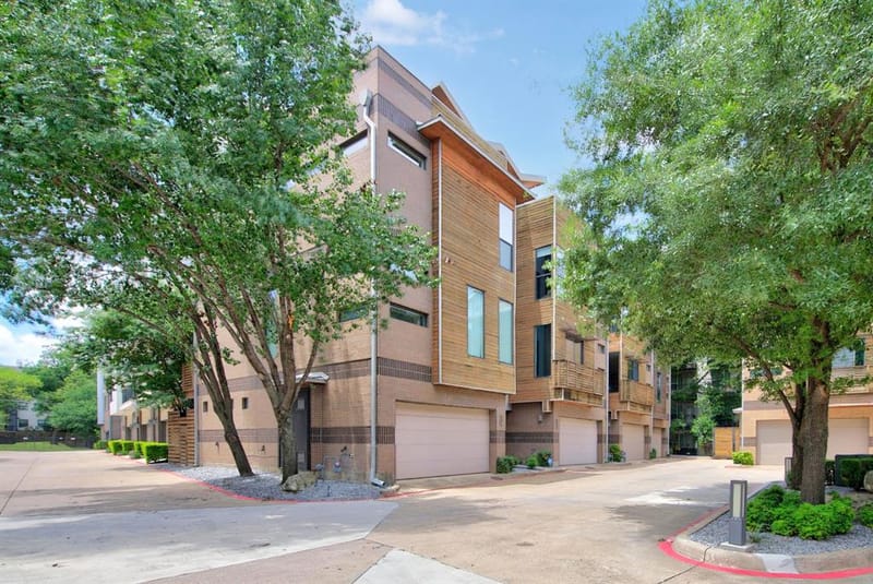 381 E Greenbriar Lane # 304, Dallas TX 75203 - Photo 5