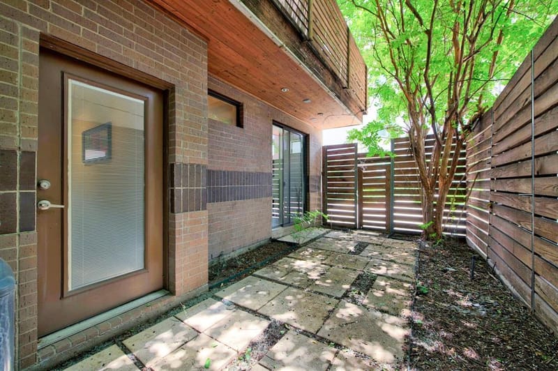 381 E Greenbriar Lane # 304, Dallas TX 75203 - Photo 10