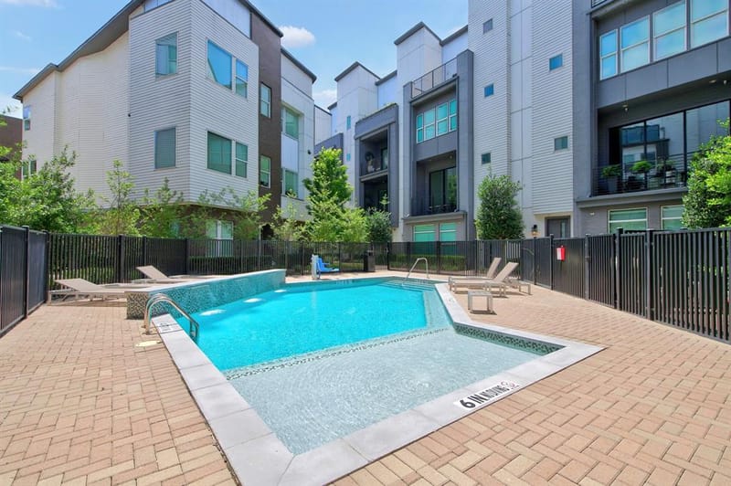 381 E Greenbriar Lane # 304, Dallas TX 75203 - Photo 39