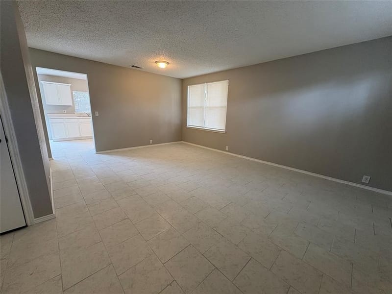 1817 Berkeley Drive, Glenn Heights TX 75154 - Photo 3