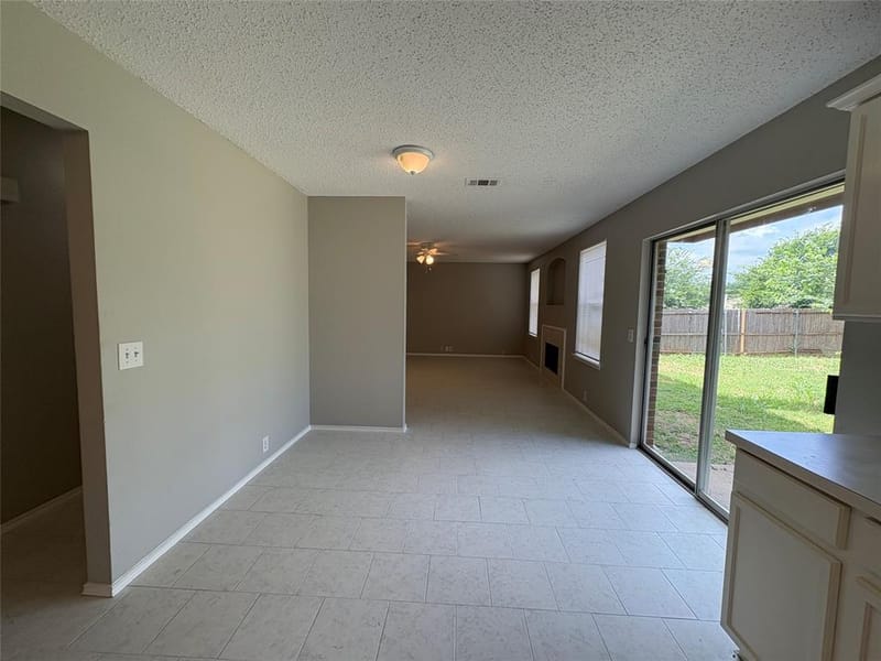 1817 Berkeley Drive, Glenn Heights TX 75154 - Photo 9