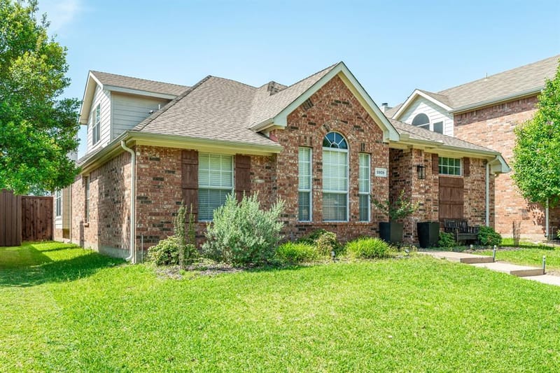 5909 Pinyon Drive, McKinney TX 75070 - Photo 2