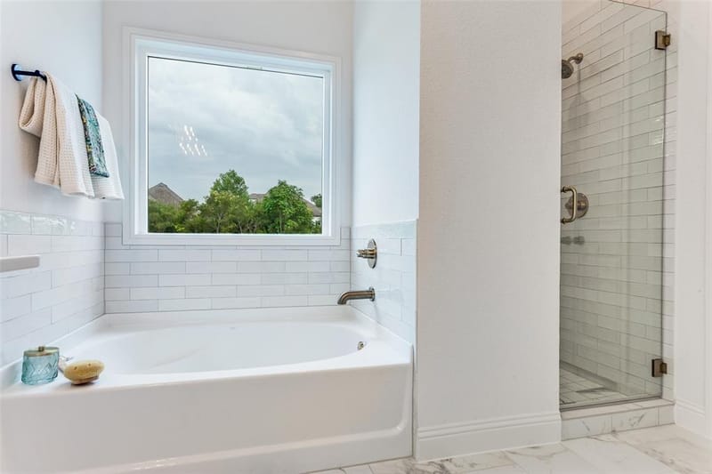 622 Sterling Court, Benbrook TX 76126 - Photo 15