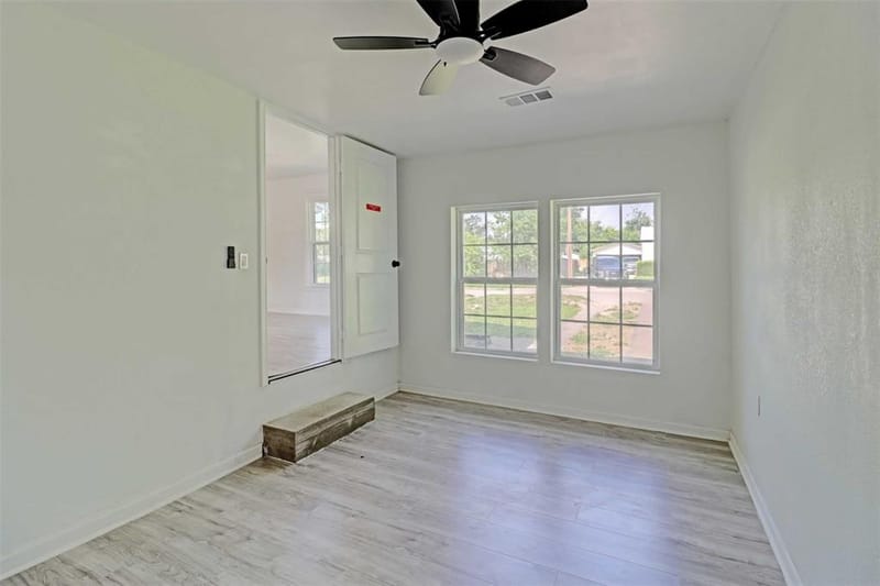 4709 Marks Place, Fort Worth TX 76116 - Photo 8