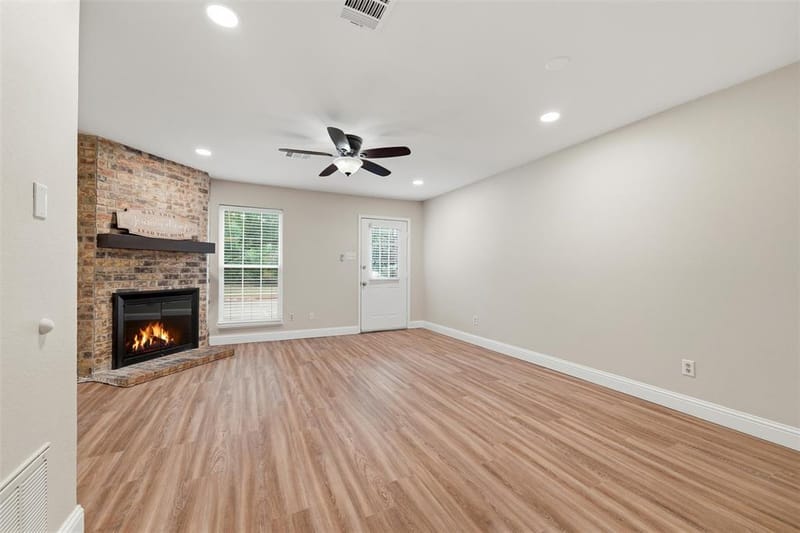 112 Churchill Lane, Euless TX 76039 - Photo 6