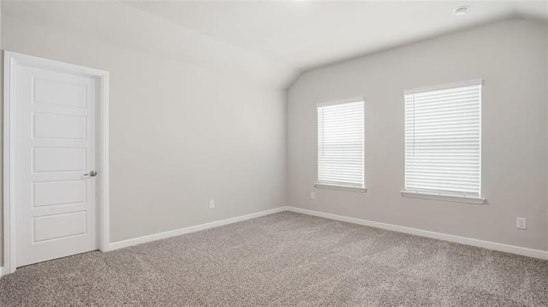 4923 SIMMENTAL Drive, Arlington TX 76001 - Photo 14