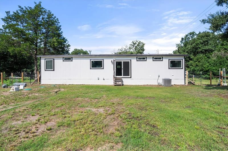 3896 NW County Road 3111, Purdon TX 76679 - Photo 34
