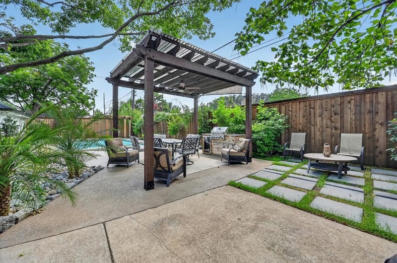 1505 Canyon Oaks Drive, Irving TX 75061 - Photo 5