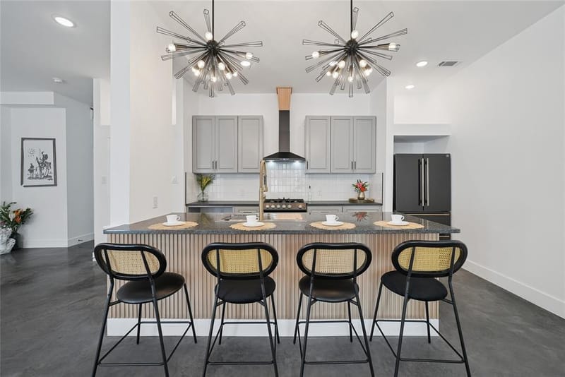 4618 Columbia Avenue # 2A, Dallas TX 75226 - Photo 2