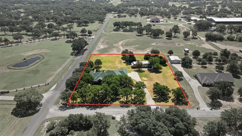 9439 Saint Johns Court, Pilot Point TX 76258 - Photo 15