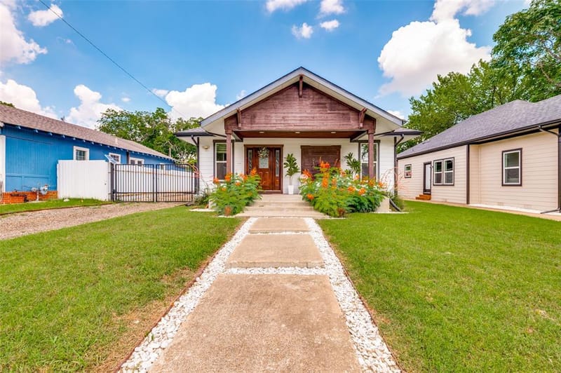 916 S Montreal Avenue, Dallas TX 75208 - Photo 2