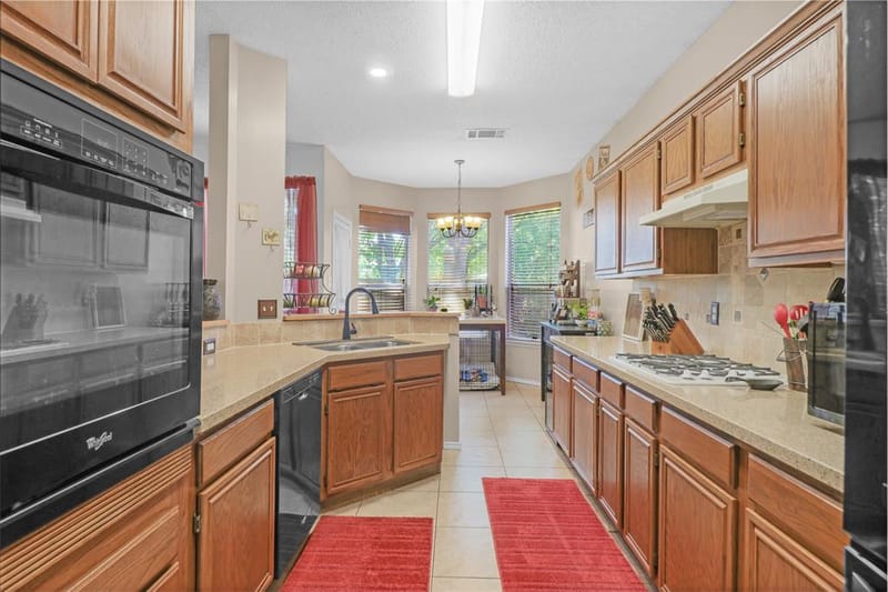 5502 Hyannis Drive, Arlington TX 76018 - Photo 7