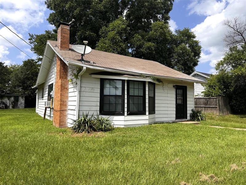 414 W 4th Street, Mount Pleasant TX 75455 - Photo 17