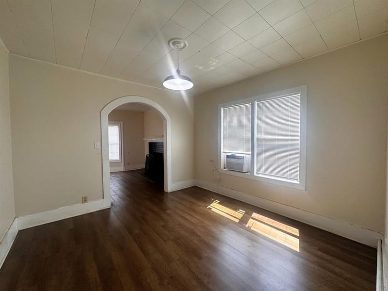 414 W 4th Street, Mount Pleasant TX 75455 - Photo 8