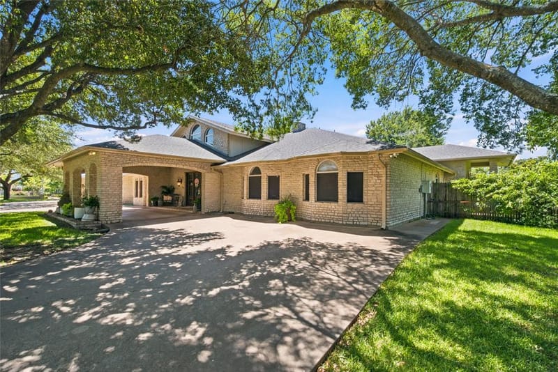 2749 Summit Avenue, Stephenville TX 76401 - Photo 3