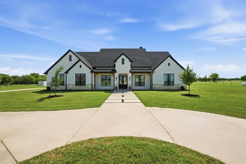 4790 Austin Circle, Sanger TX 76266 - Photo 2