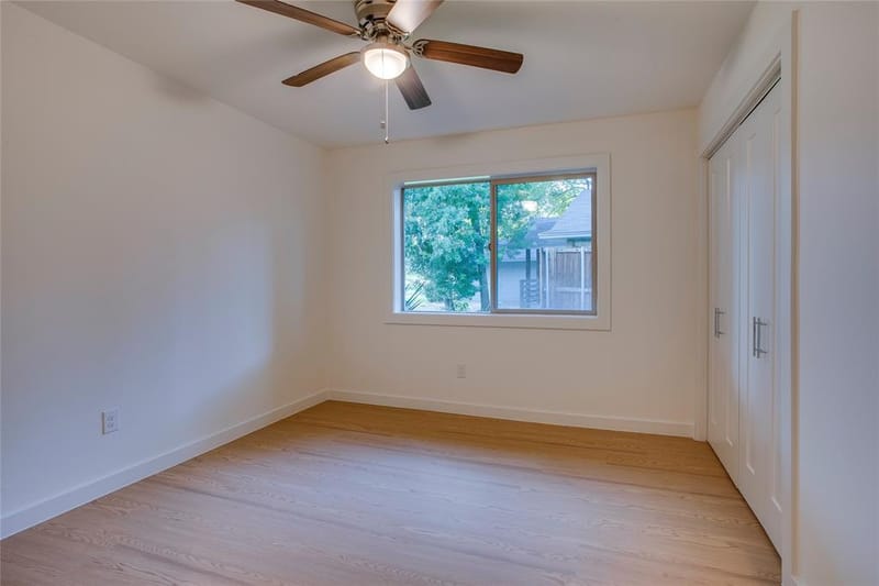 918 Glen Oaks Boulevard, Dallas TX 75232 - Photo 22