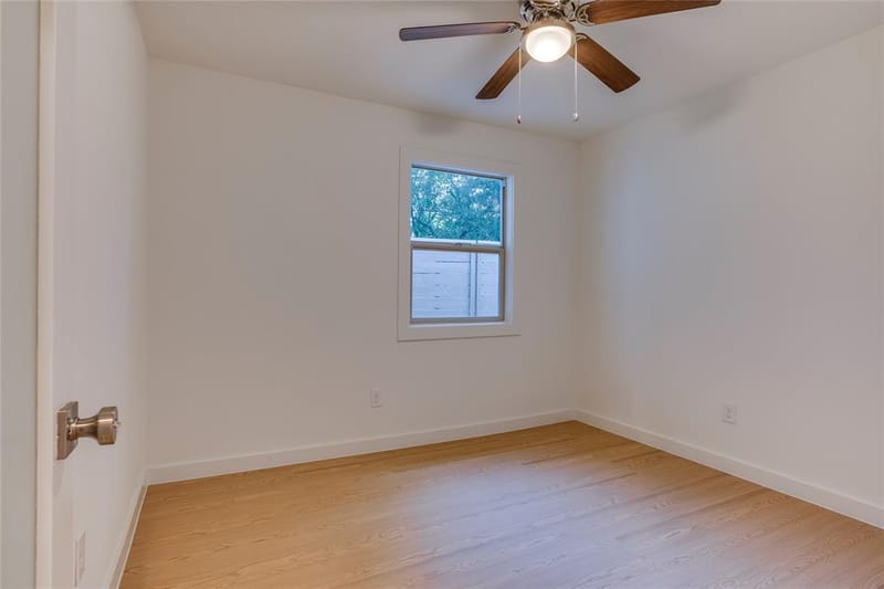 918 Glen Oaks Boulevard, Dallas TX 75232 - Photo 21