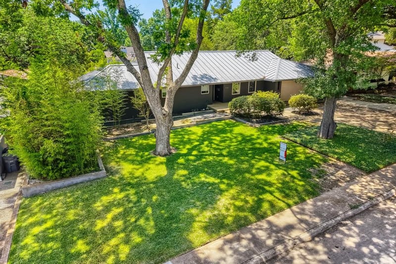 7236 Meadow Lake Avenue, Dallas TX 75214 - Photo 4
