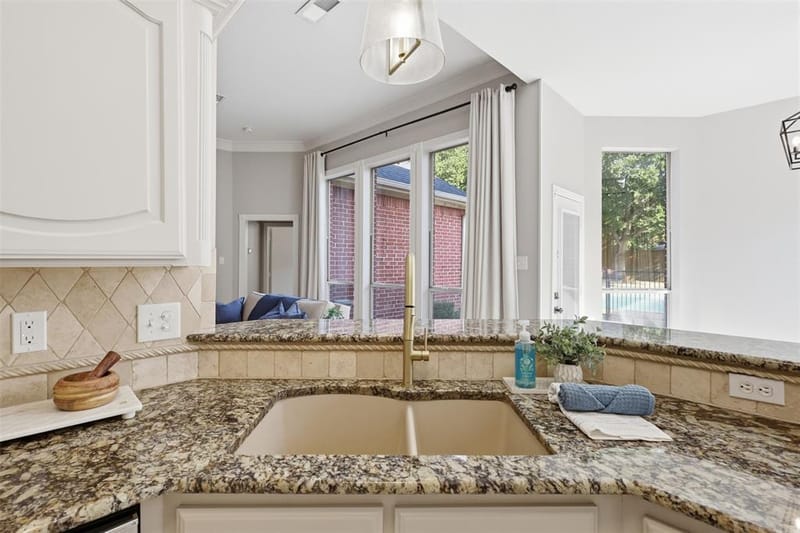 6207 Millwood Court, Arlington TX 76016 - Photo 13