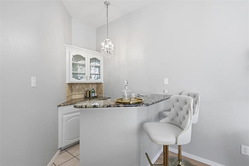 6207 Millwood Court, Arlington TX 76016 - Photo 9