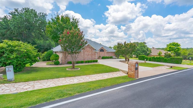 9031 Bontura Road, Granbury TX 76049 - Photo 10