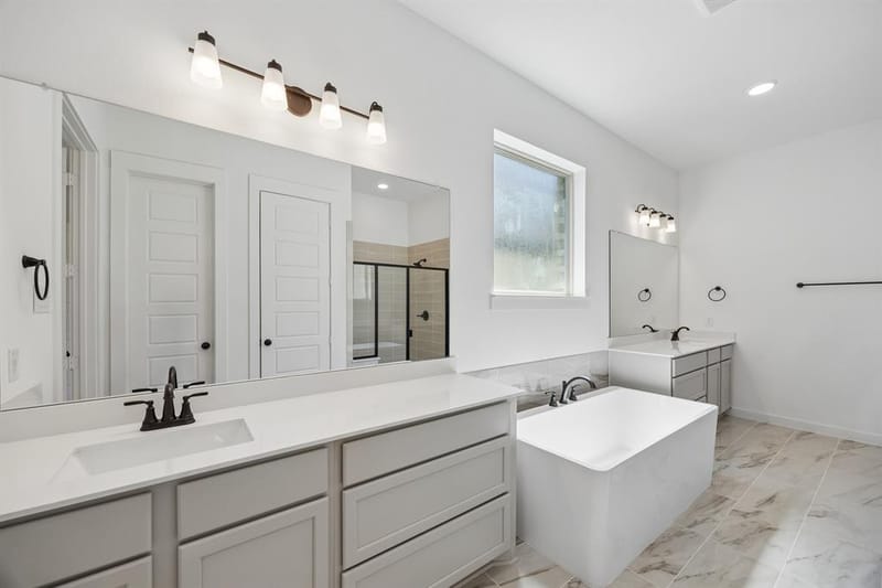 1609 Briscoe Drive, Benbrook TX 76126 - Photo 13