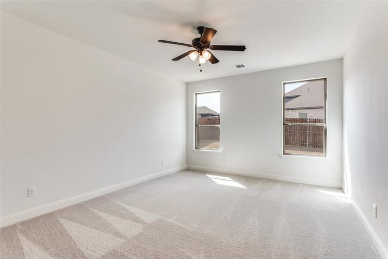 514 Hillcrest Circle, Justin TX 76247 - Photo 11
