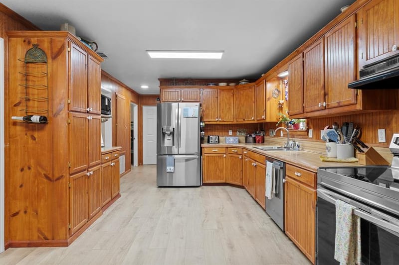 236 Circle Drive, Point TX 75472 - Photo 9