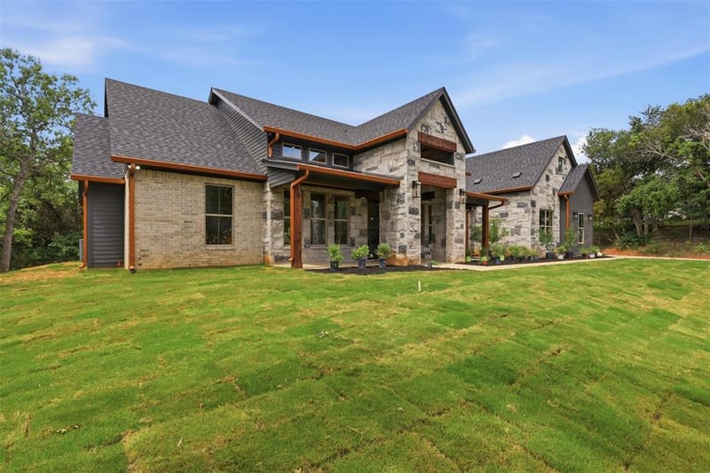 273 Martin Drive, Granbury TX 76049 - Photo 2