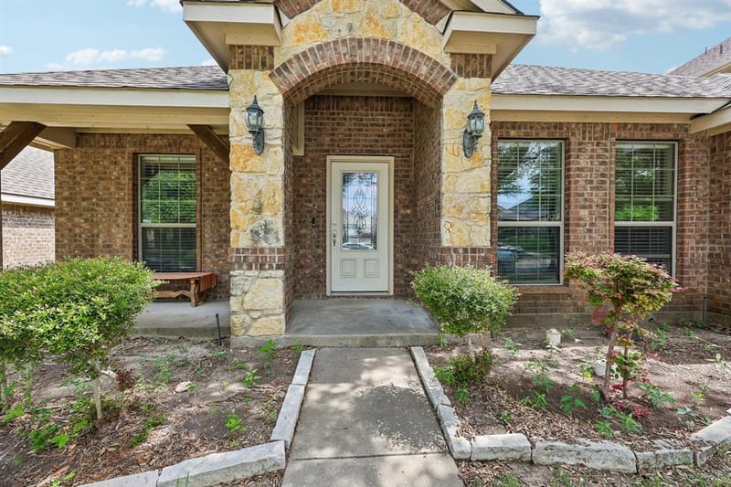 117 Brook Hollow Lane, Red Oak TX 75154 - Photo 3