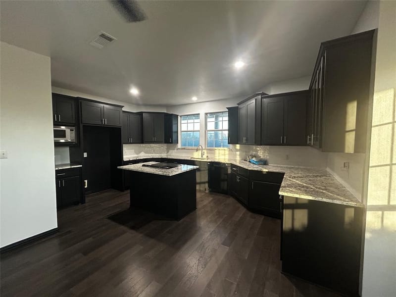 2000 County Road 1123, Godley TX 76044 - Photo 3