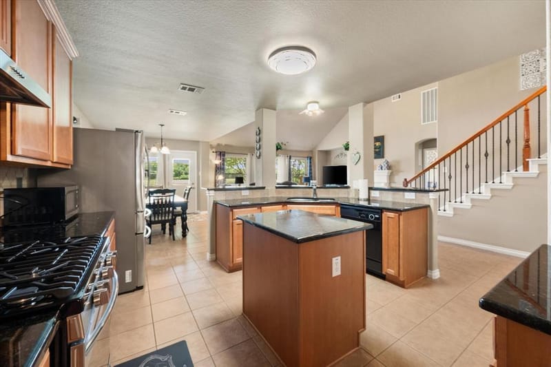 2739 Ferdinand, Grand Prairie TX 75054 - Photo 7