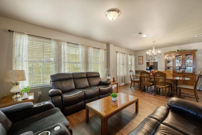 2739 Ferdinand, Grand Prairie TX 75054 - Photo 4