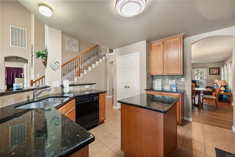 2739 Ferdinand, Grand Prairie TX 75054 - Photo 8