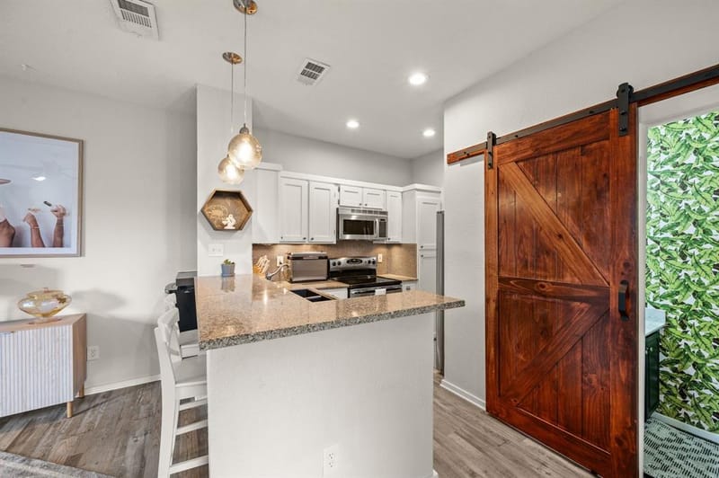 5740 Martel Avenue # A13, Dallas TX 75206 - Photo 6