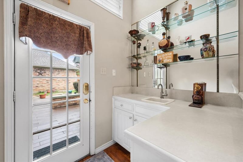 705 Kyle Drive, Arlington TX 76011 - Photo 12
