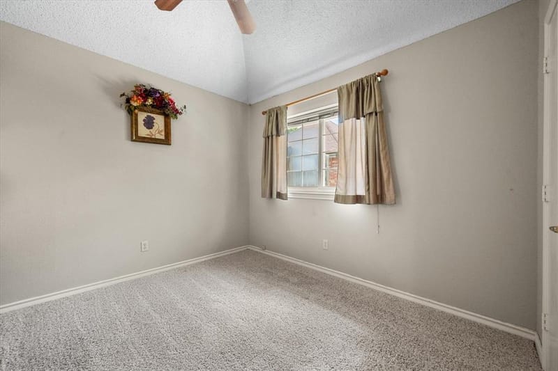 705 Kyle Drive, Arlington TX 76011 - Photo 28